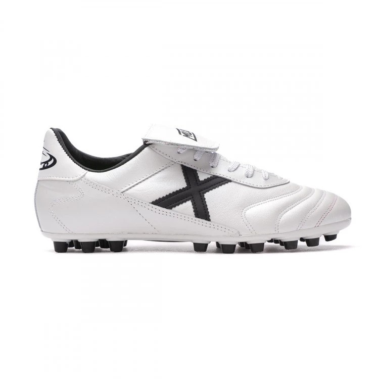 BOTA MUNICH MUNDIAL 25 TPU